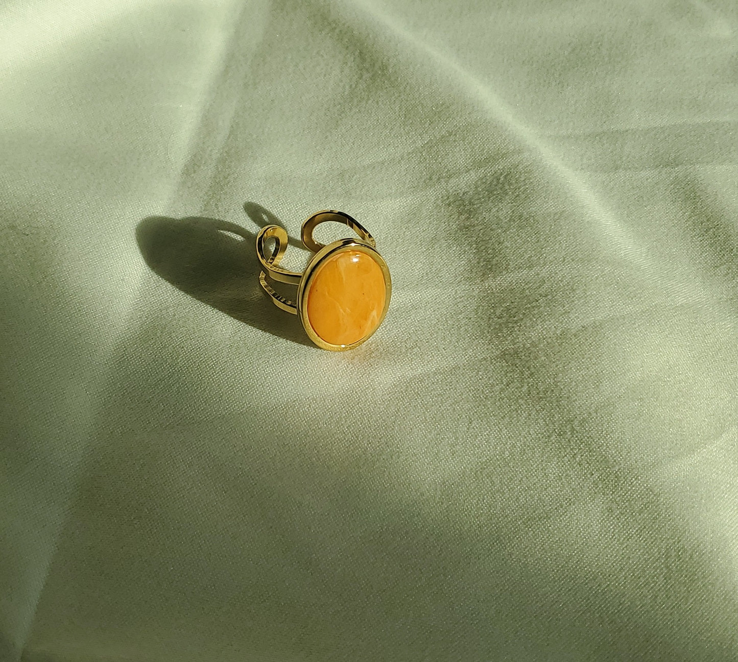 Oval Ring