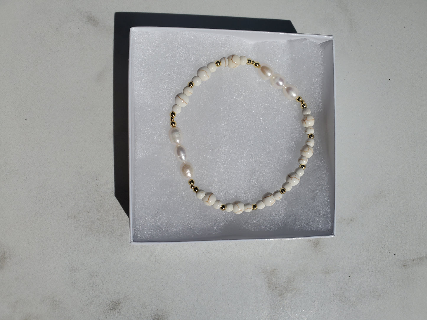 Magnesite Turqouise White Bracelet