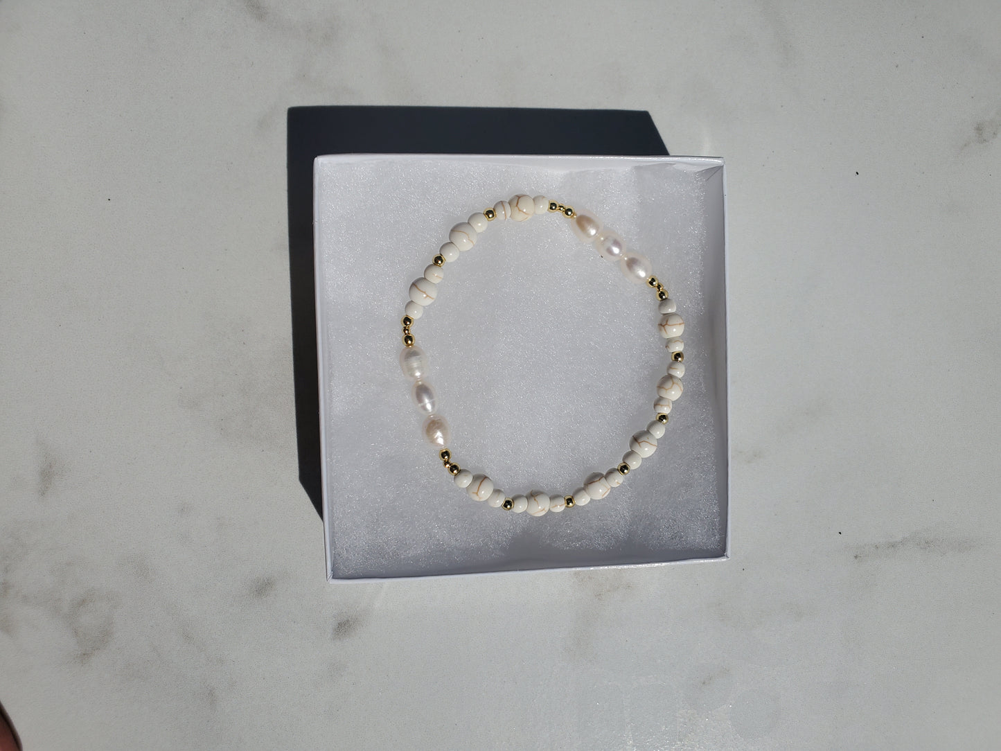 Magnesite Turqouise White Bracelet