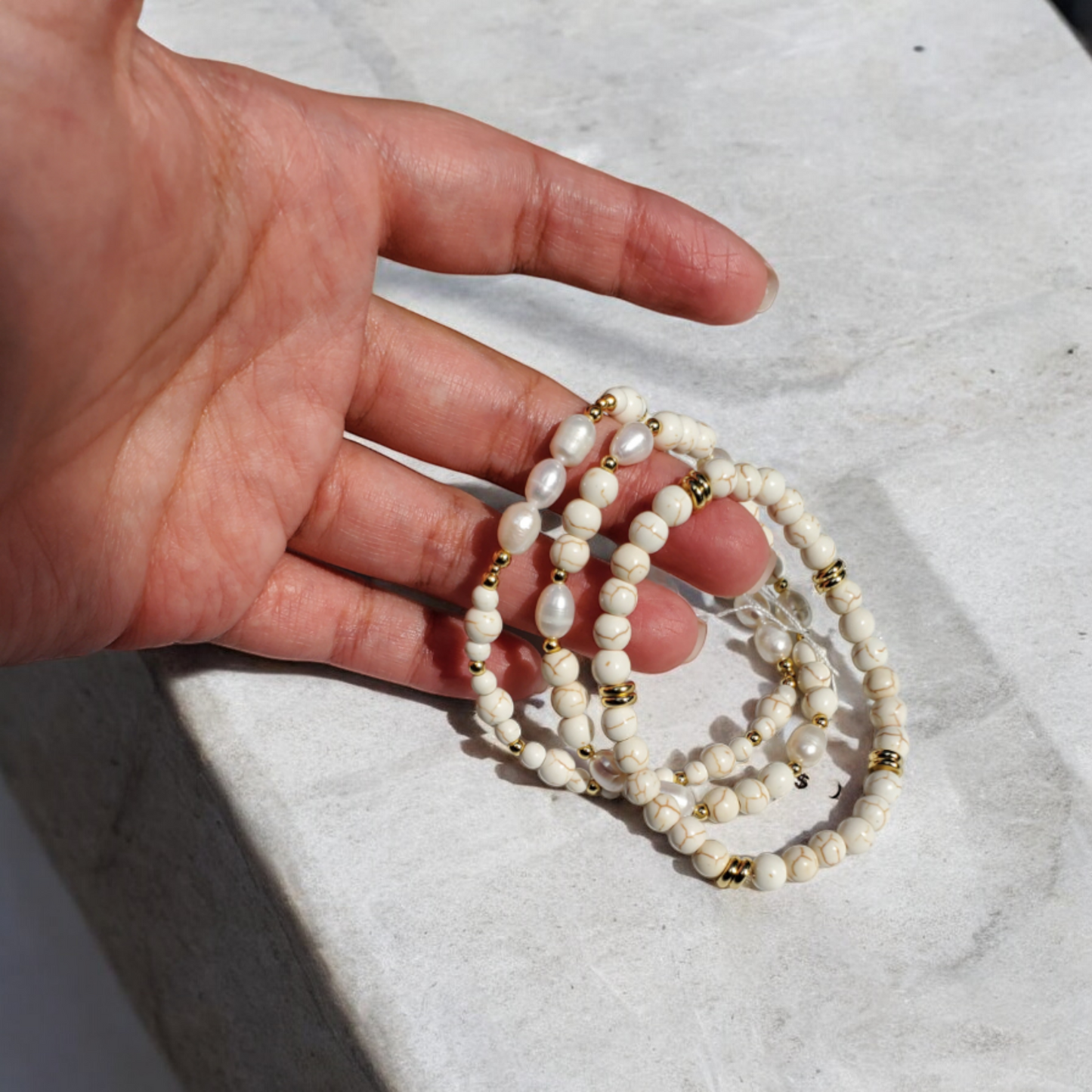 Magnesite Turqouise White Bracelet