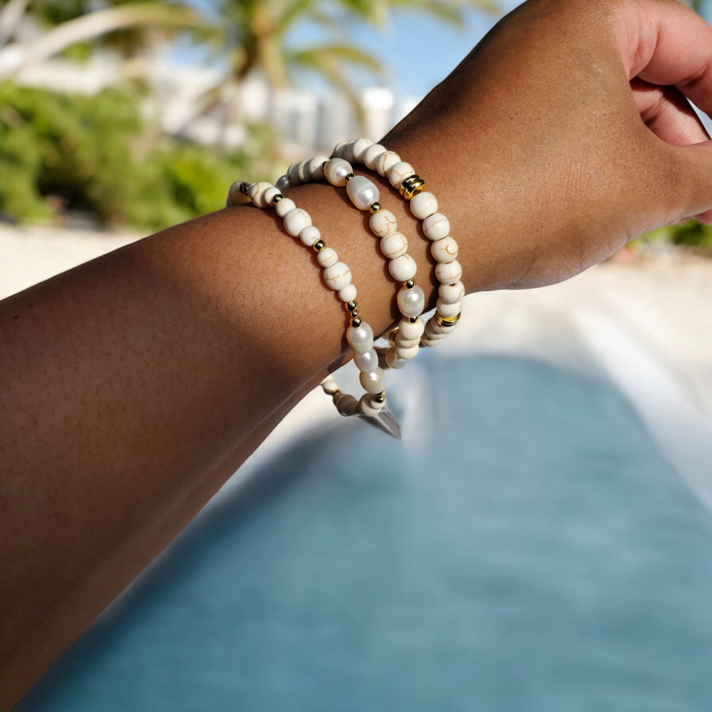 Magnesite Turqouise White Bracelet